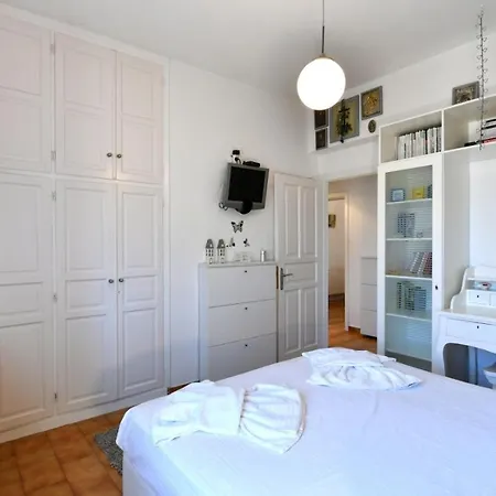 Seafront Franca, Villa *